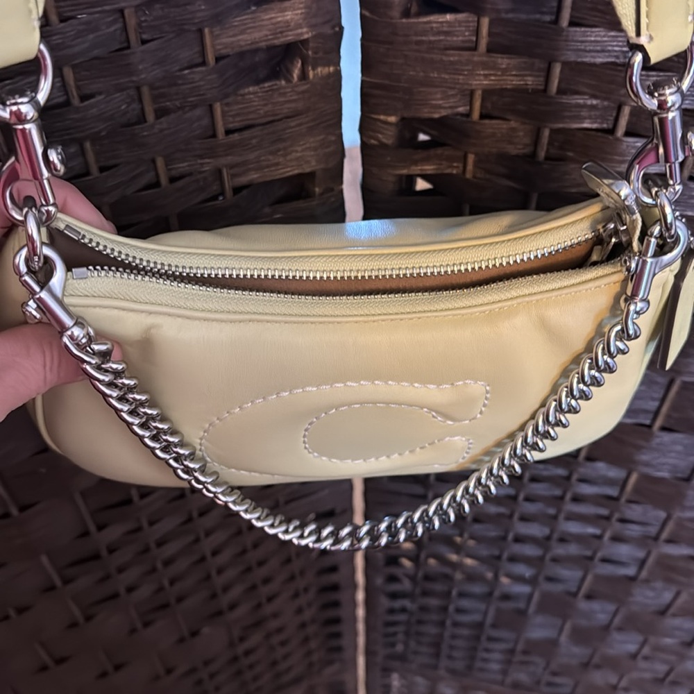 New without tags coach Teri crossbody yellow green. - Picture 10 of 10
